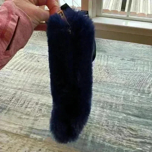 Jane & Berry Fuzzy Pouch Blue Wristlet Black Strap NWT Zipper - Picture 5 of 9